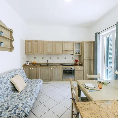 Apartment Lucia Maison *