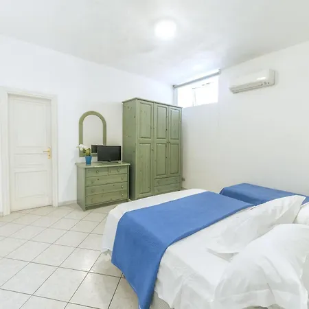 Apartment Lucia Maison