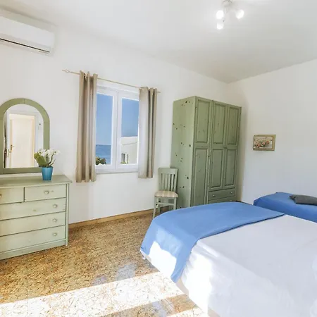 Lucia Maison * Forio (Isola d'Ischia)